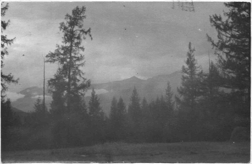 Вид на Айгулакский хребет (фото 1952 года)