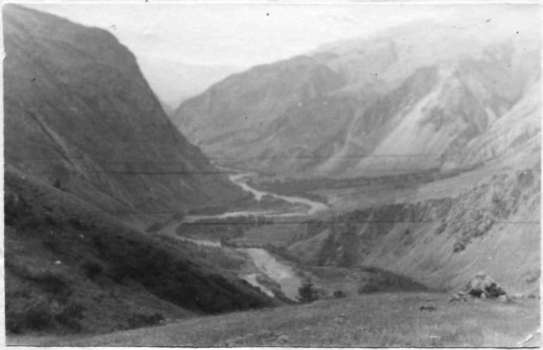 Вид на долину реки Чулышман с западного склона