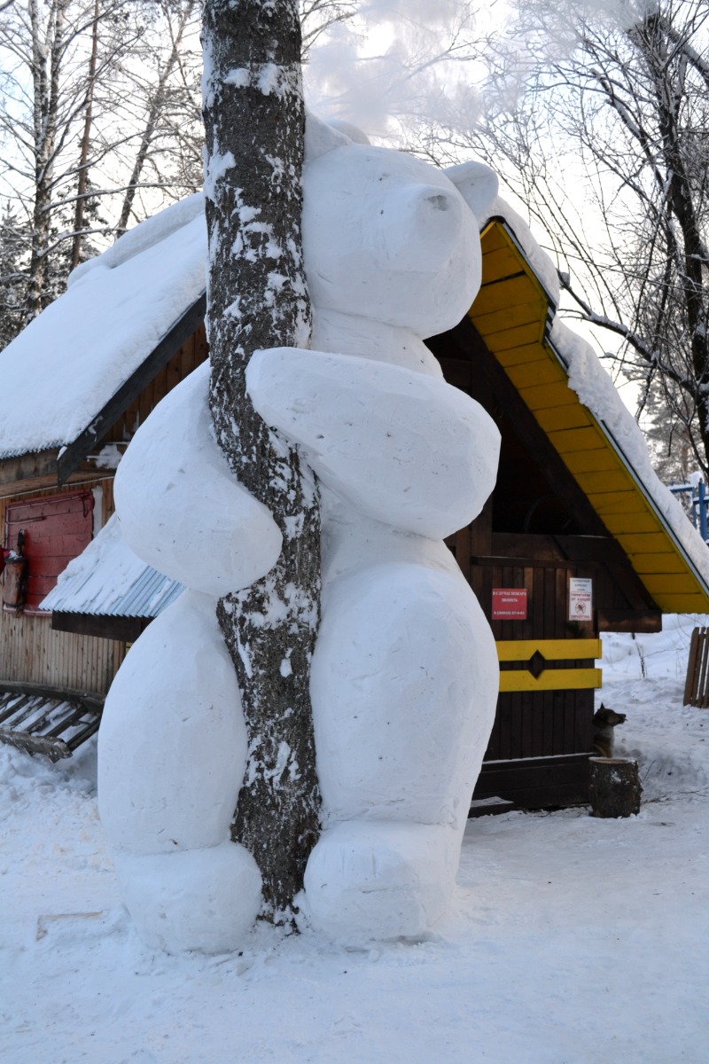 На Телецком озере прошел конкурс «Снежные, ледяные фигуры»