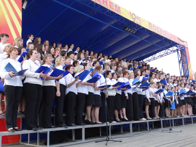 Праздничный концерт в Горно-Алтайске посвященный Дню Победы