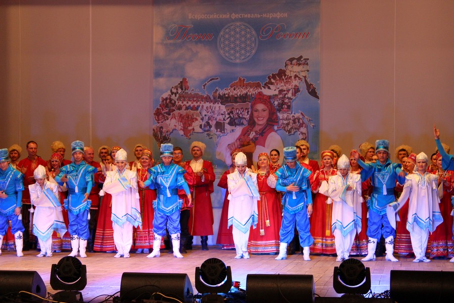 В национальном театре Горно-Алтайска состоялся концерт "Песни России"
