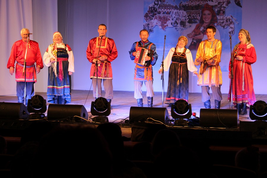 В национальном театре Горно-Алтайска состоялся концерт "Песни России"
