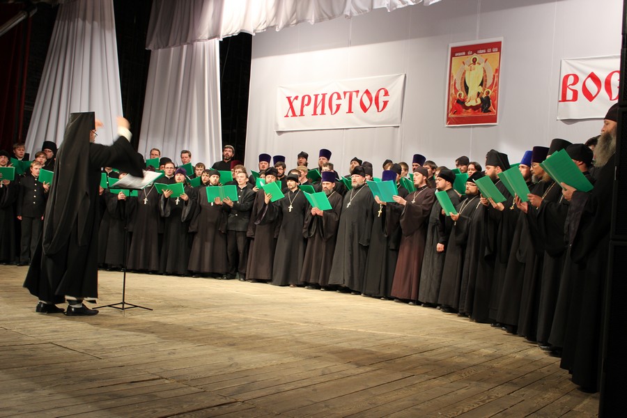 В Национальном театре Горно-Алтайска прошел необычный концерт