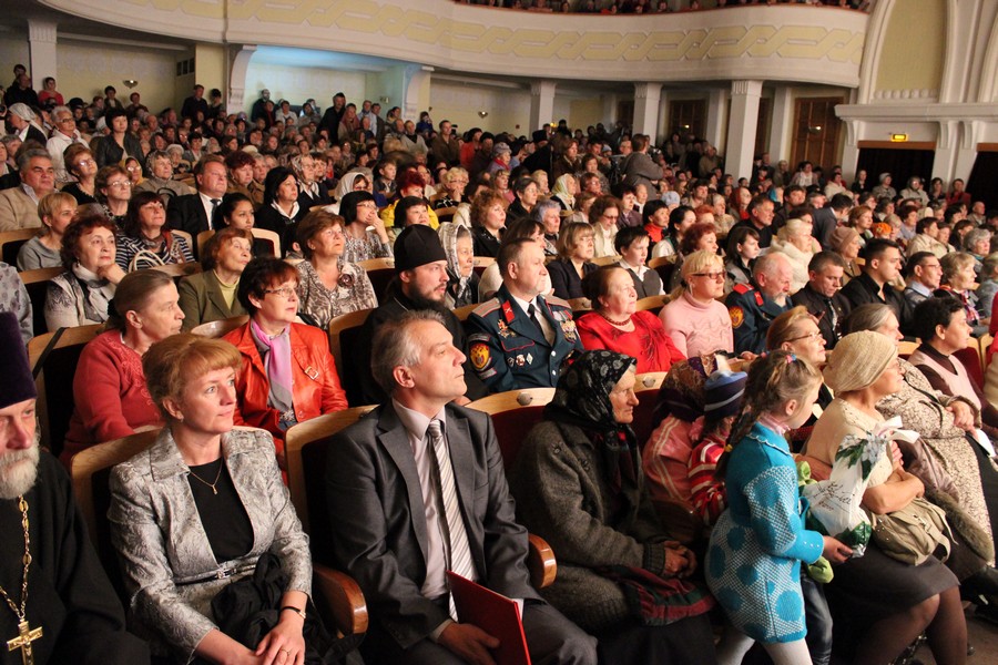 В Национальном театре Горно-Алтайска прошел необычный концерт