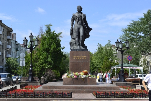 Как отметили день рождения Александра Пушкина в Горно-Алтайске