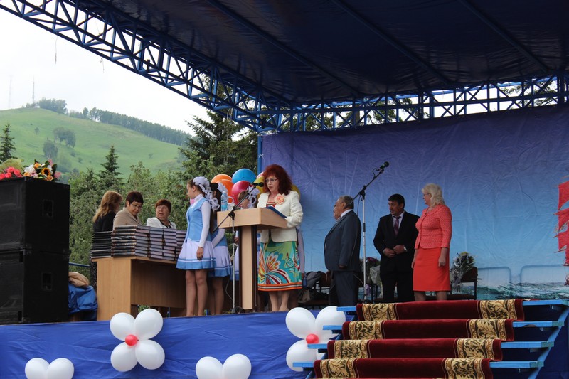 Выпускной в школах Горно-Алтайска
